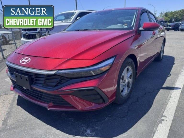 2025 Hyundai Elantra SE