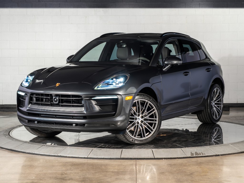 2025 Porsche Macan