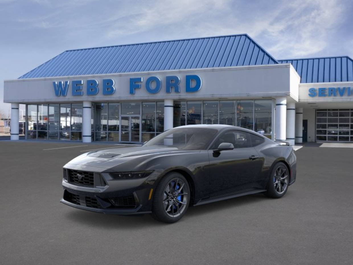 2025 Ford Mustang Dark Horse's photo