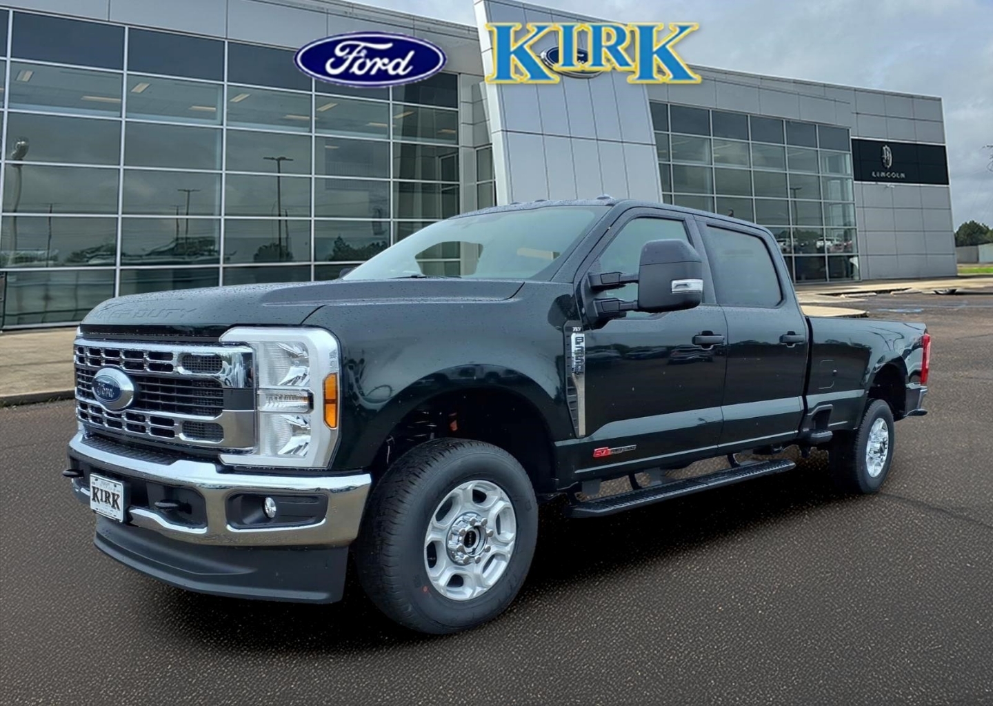2026 Ford F-350 XLT 4x4 Crew Cab 8' Box SRW's photo