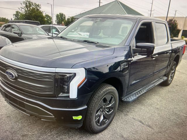 2023 Ford F-150 Lightning LARIAT