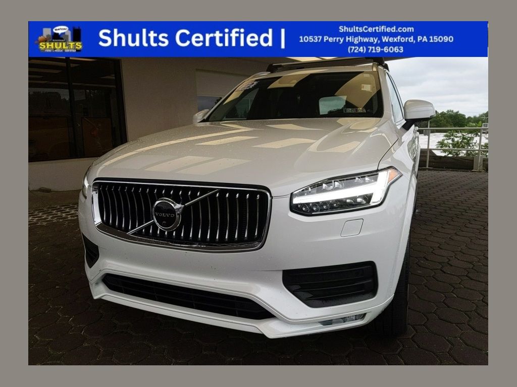 2022 Volvo XC90 T6 Momentum AWD's photo