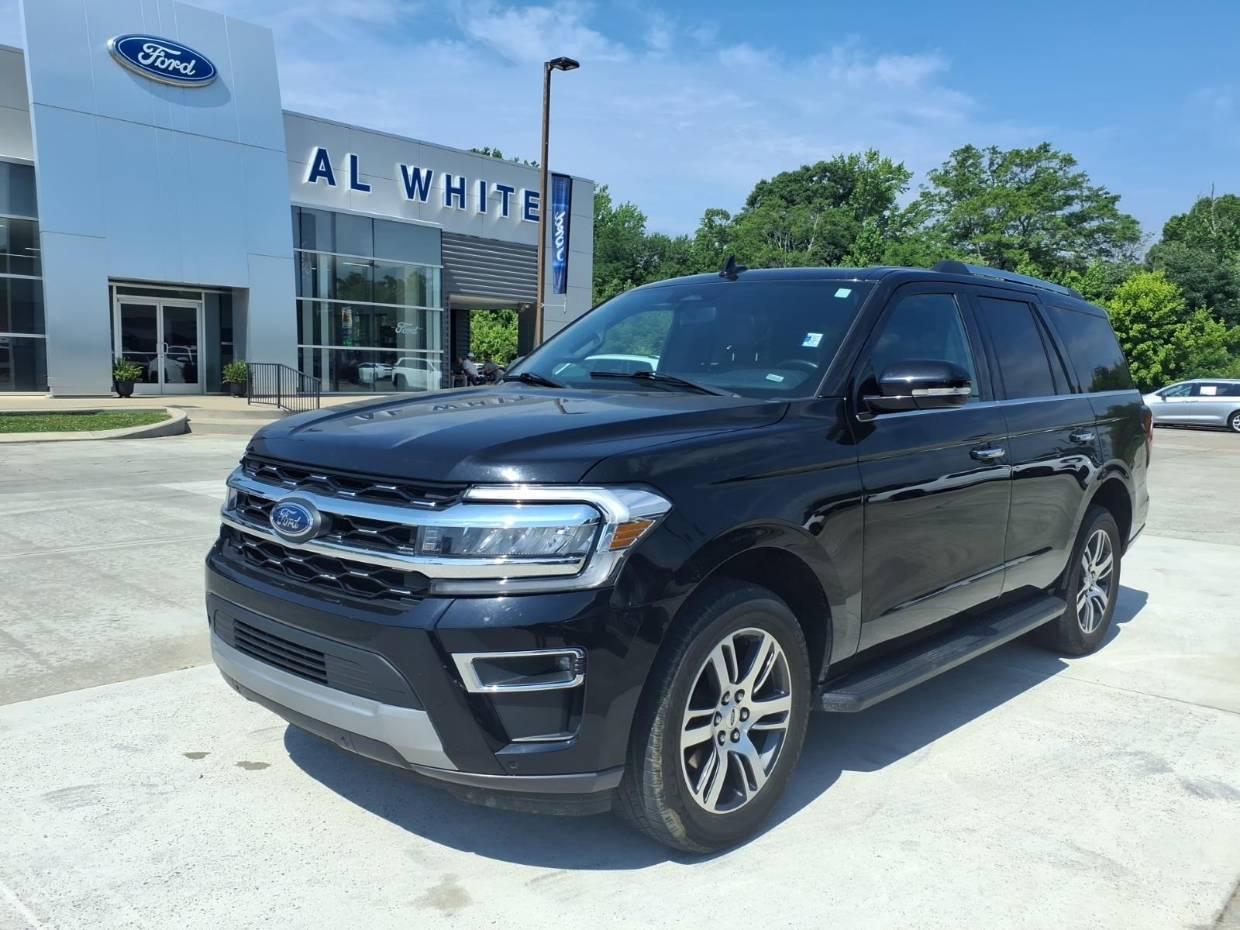 2024 Ford Expedition's photo