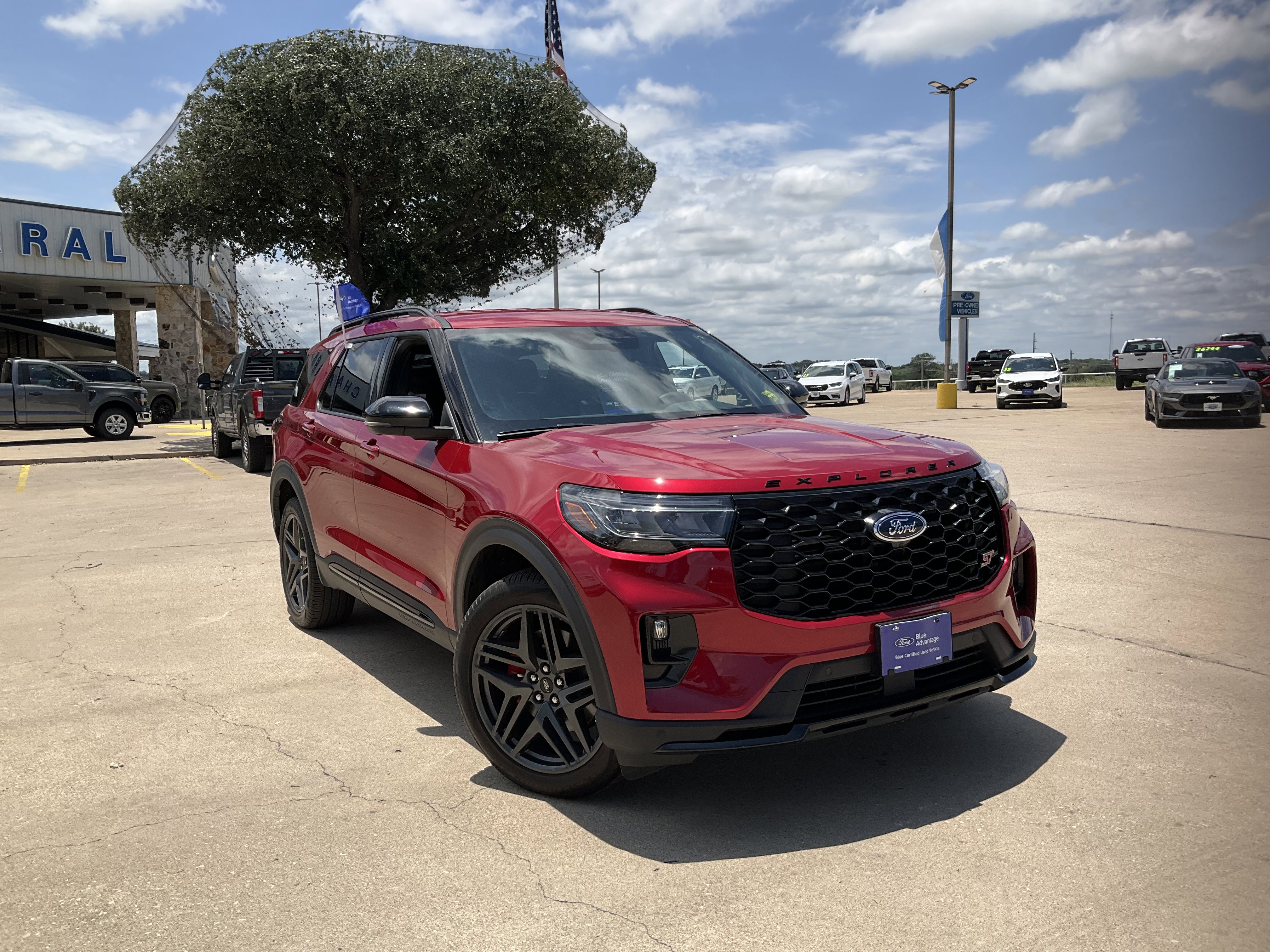 2025 Ford Explorer ST 4WD (PL535)'s photo