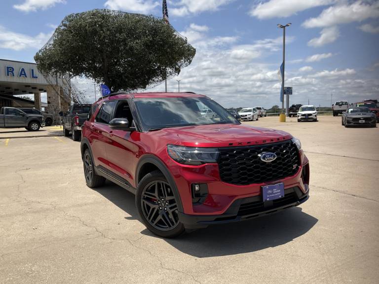 2025 Ford Explorer ST
