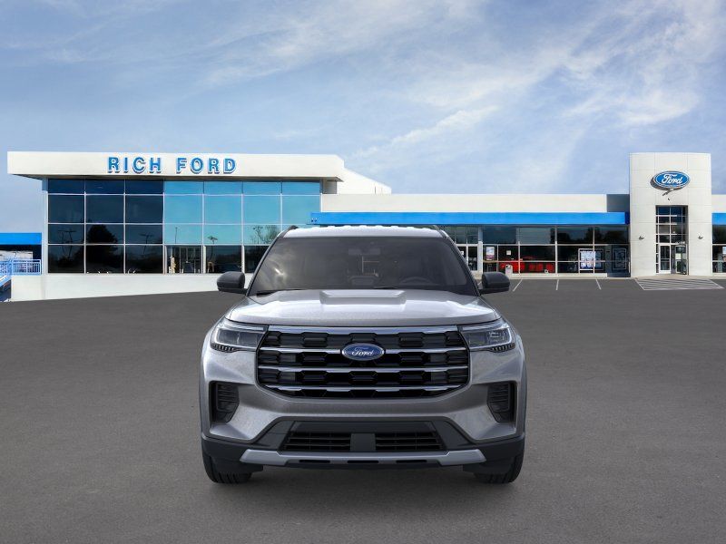 2026 Ford Explorer Active - Photo 6