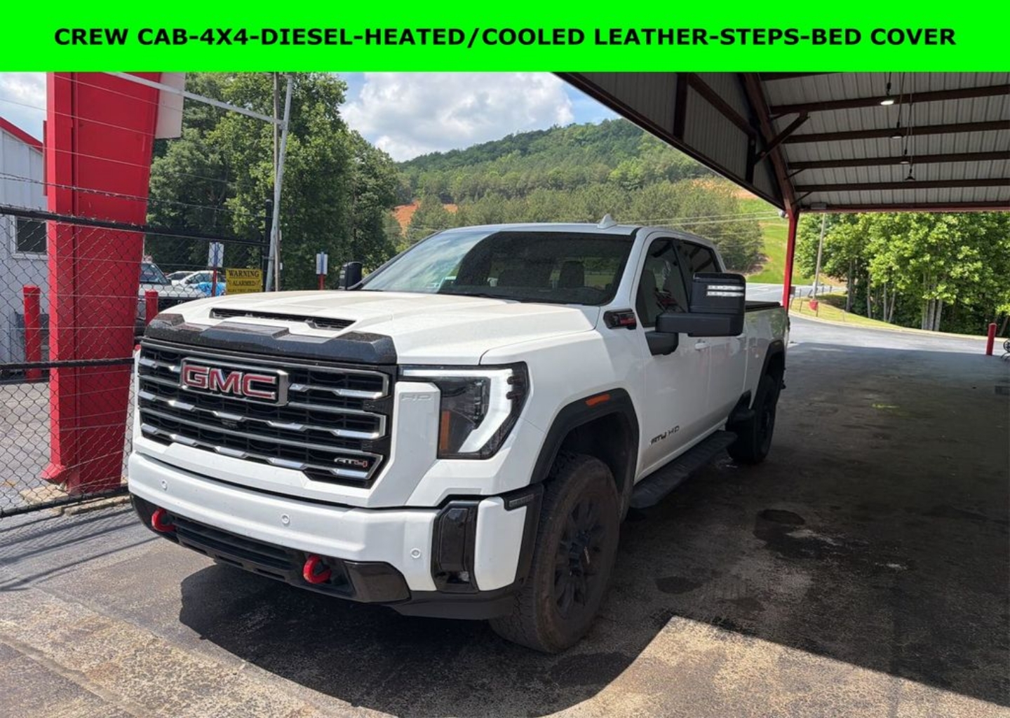 2025 GMC Sierra 4WD Crew Cab Standard Box AT4's photo