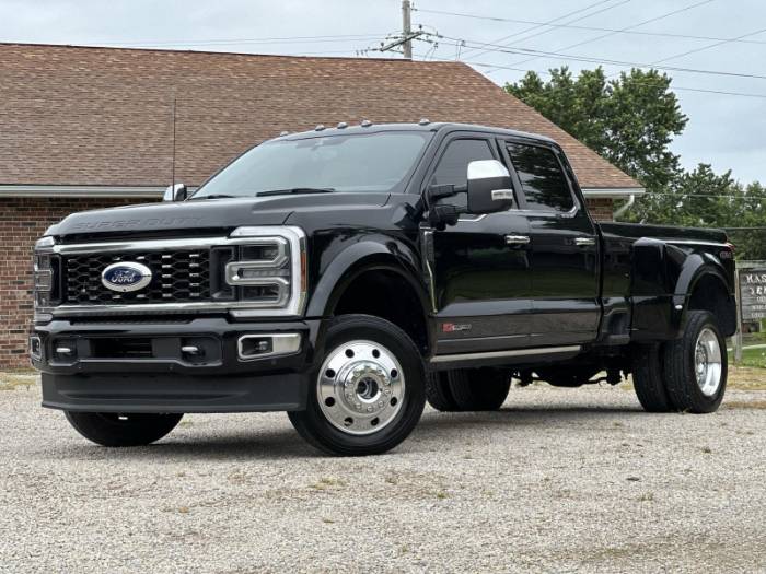 2024 Ford Super Duty F-450 DRW Platinum