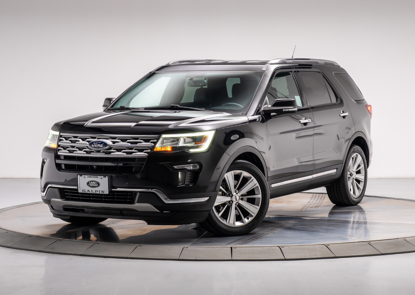 2019 Ford Explorer Limited FWD's photo