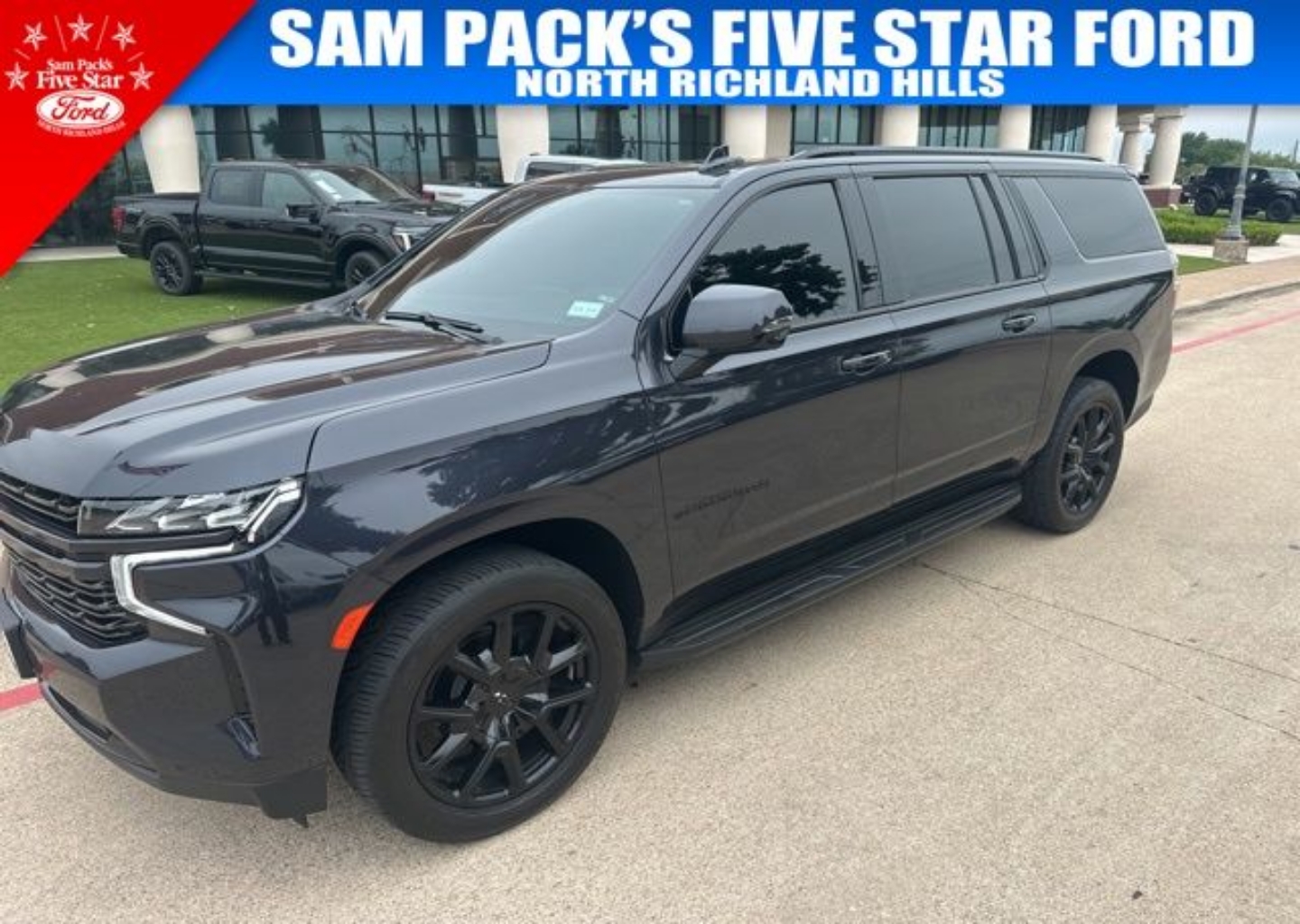 2022 Chevrolet Suburban 4WD 1500 RST's photo