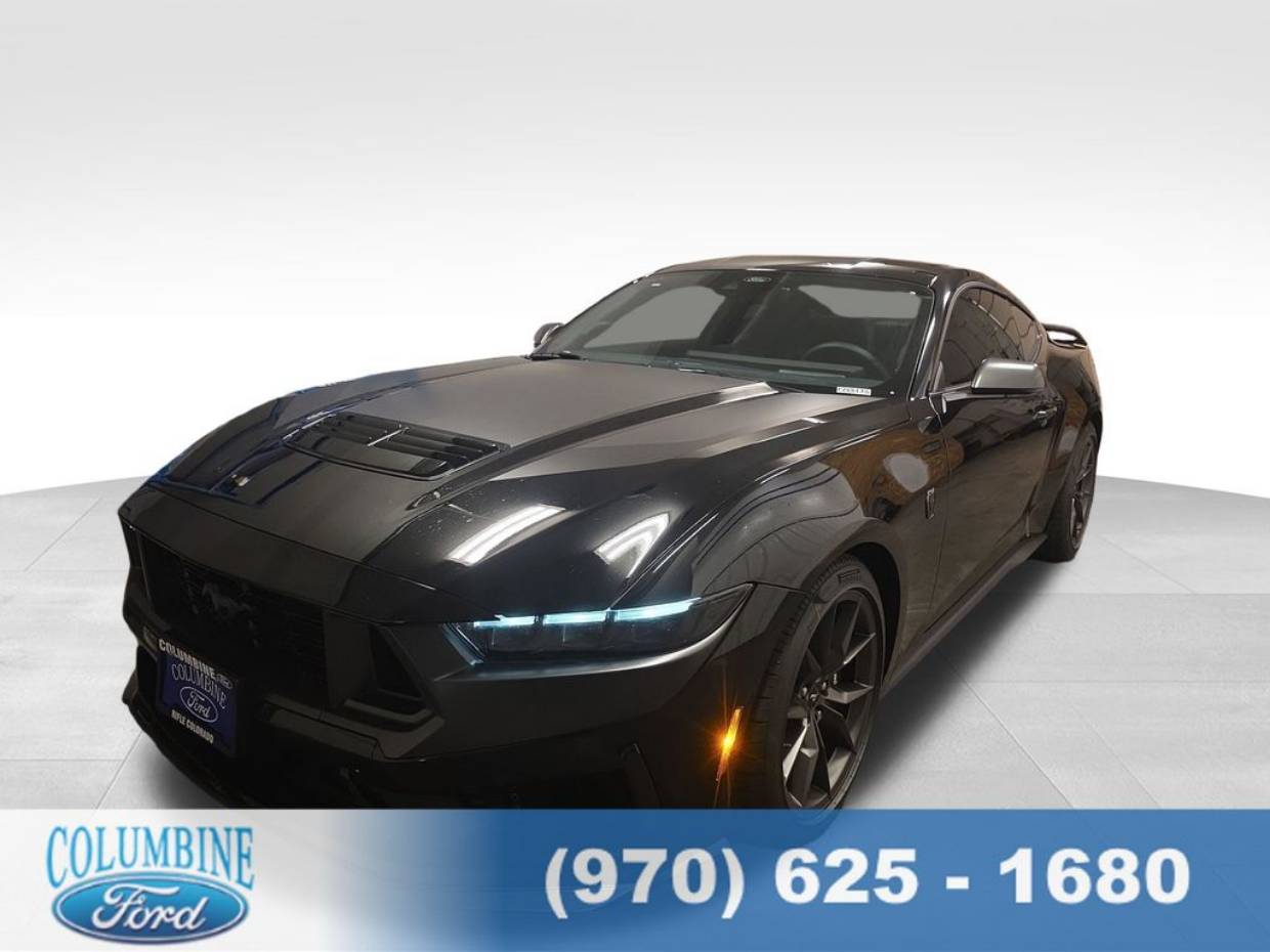 2026 Ford Mustang Dark Horse's photo