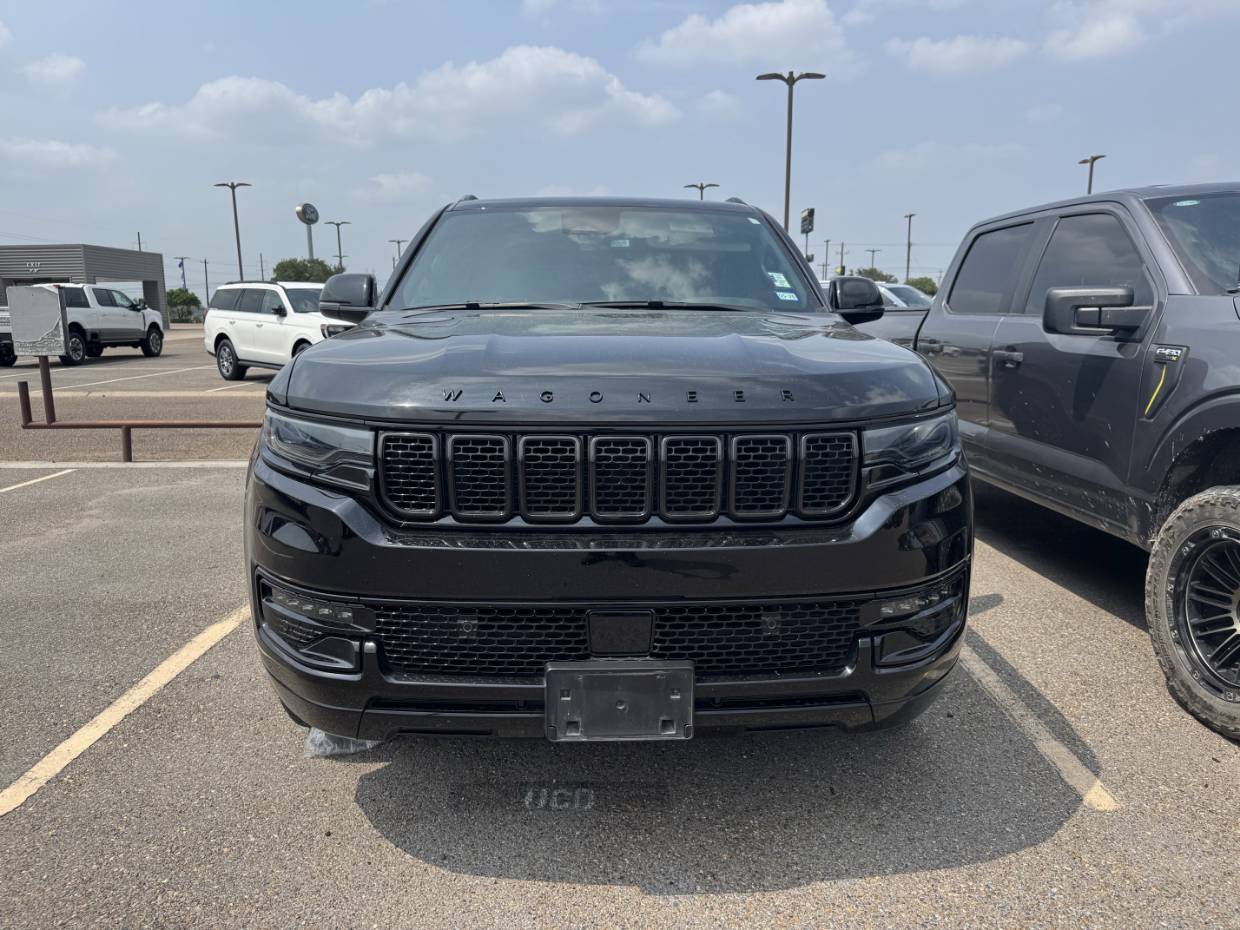 2023 Jeep Wagoneer Series II Carbide 4WD's photo