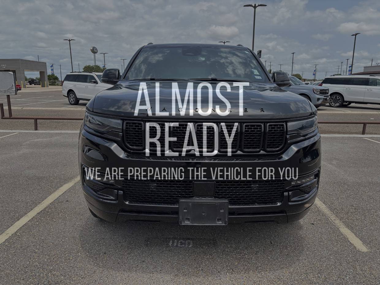 2023 Jeep Wagoneer Series II Carbide 4WD's photo