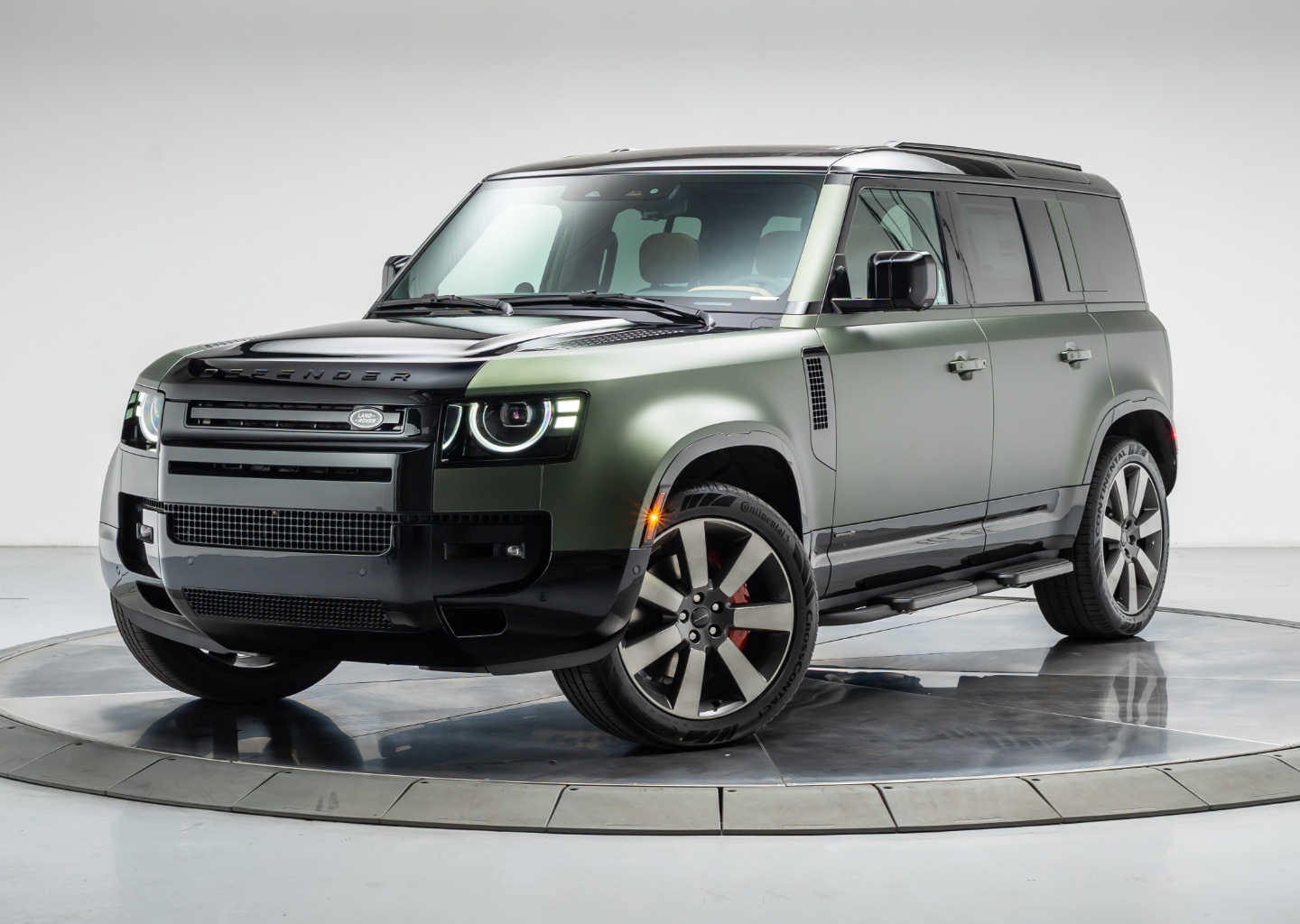 2026 Land Rover Defender 110 X P400's photo