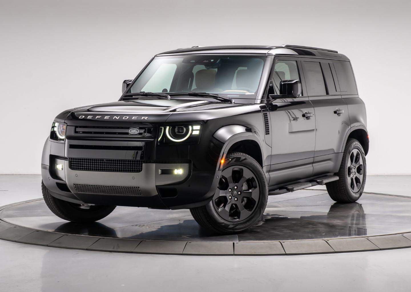 2026 Land Rover Defender 110 S P300's photo