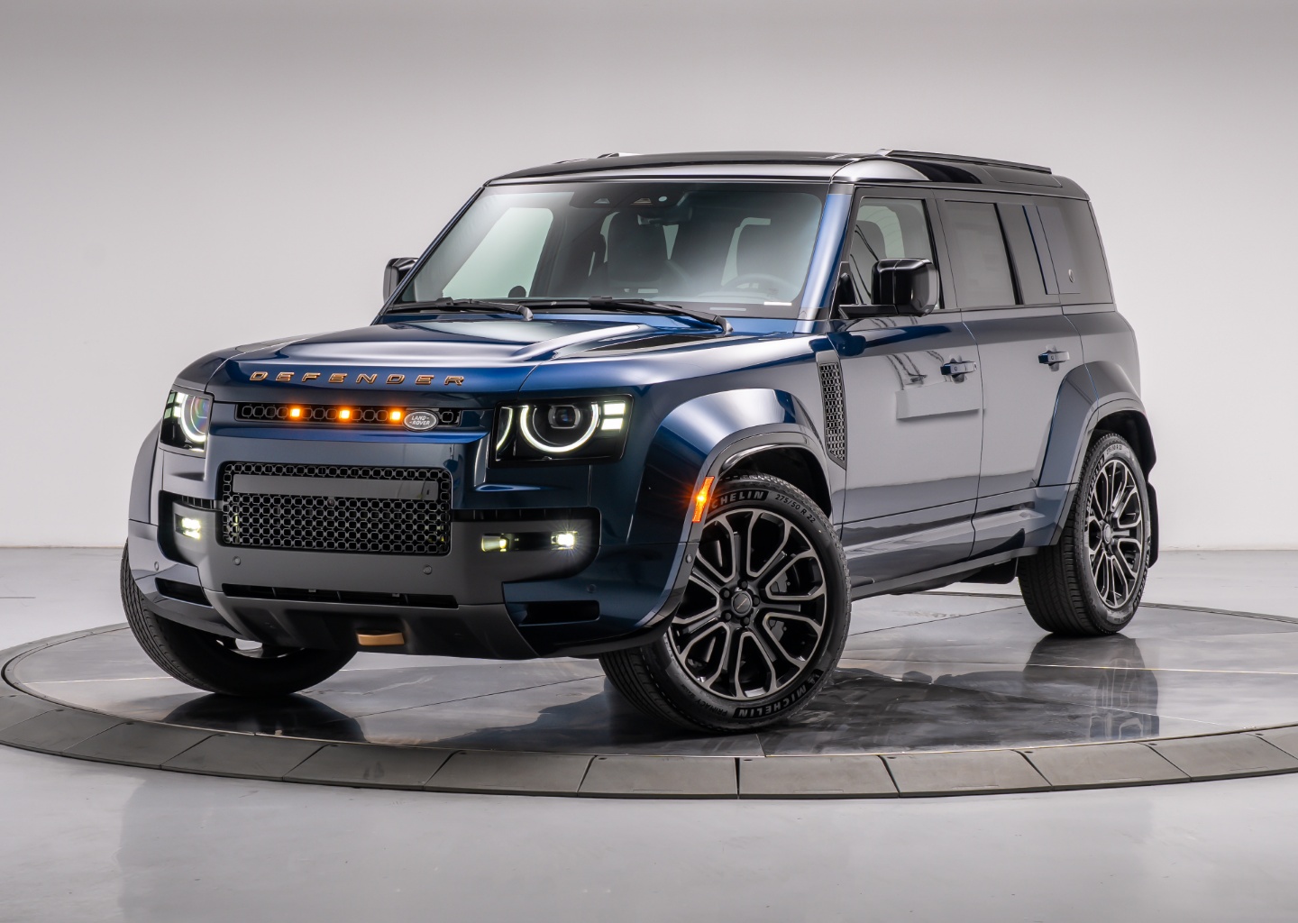 2026 Land Rover Defender 110 OCTA P635's photo