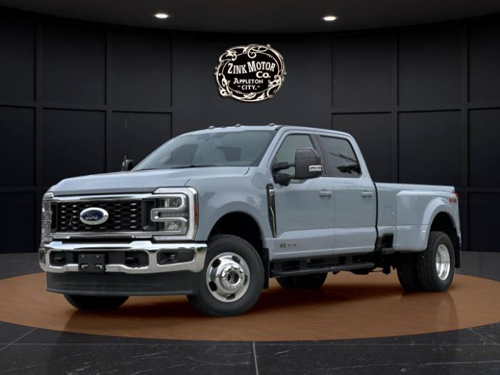 2026 Ford Super Duty F-350 DRW LARIAT