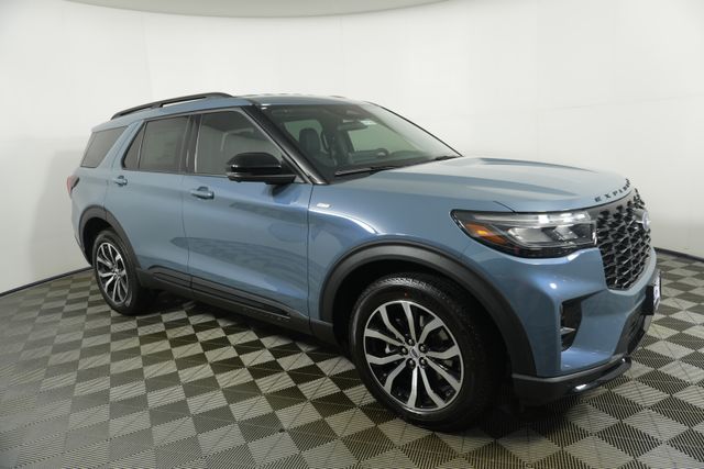 2026 Ford Explorer ST-LINE 4WD's photo
