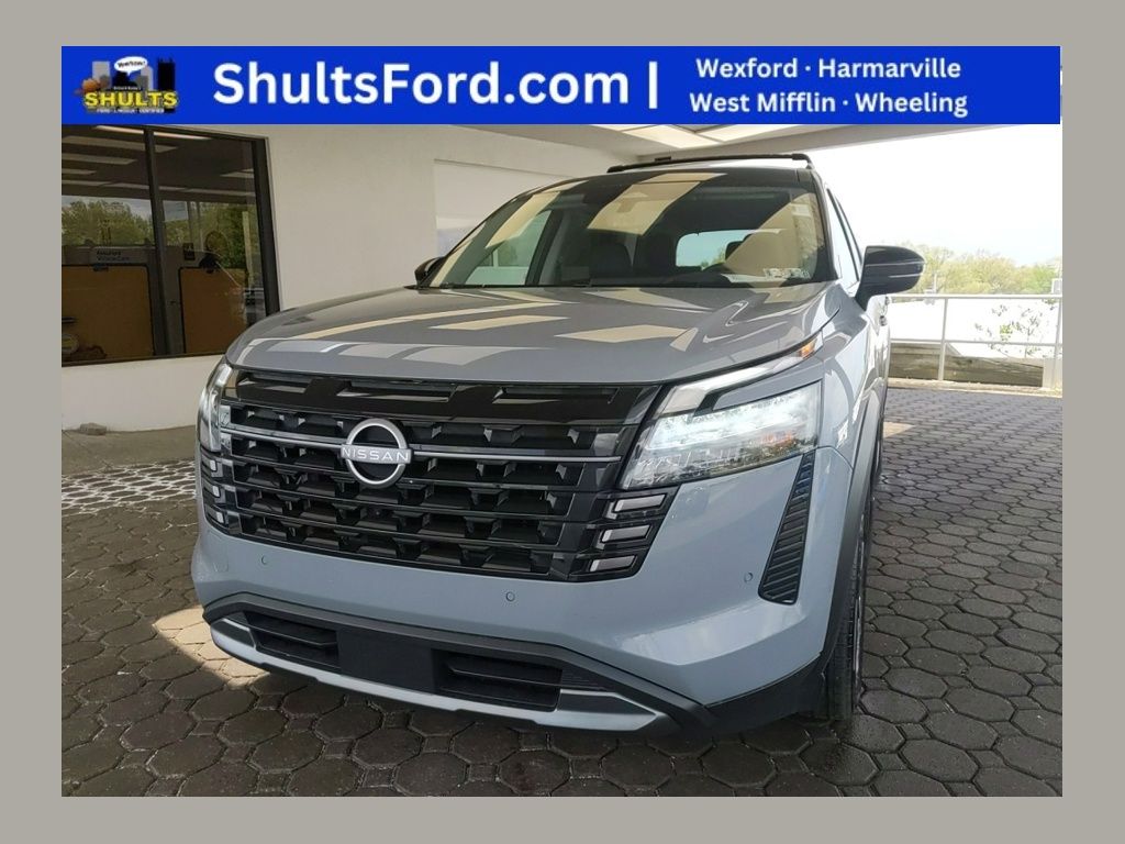 2026 Nissan Pathfinder Platinum 4WD's photo