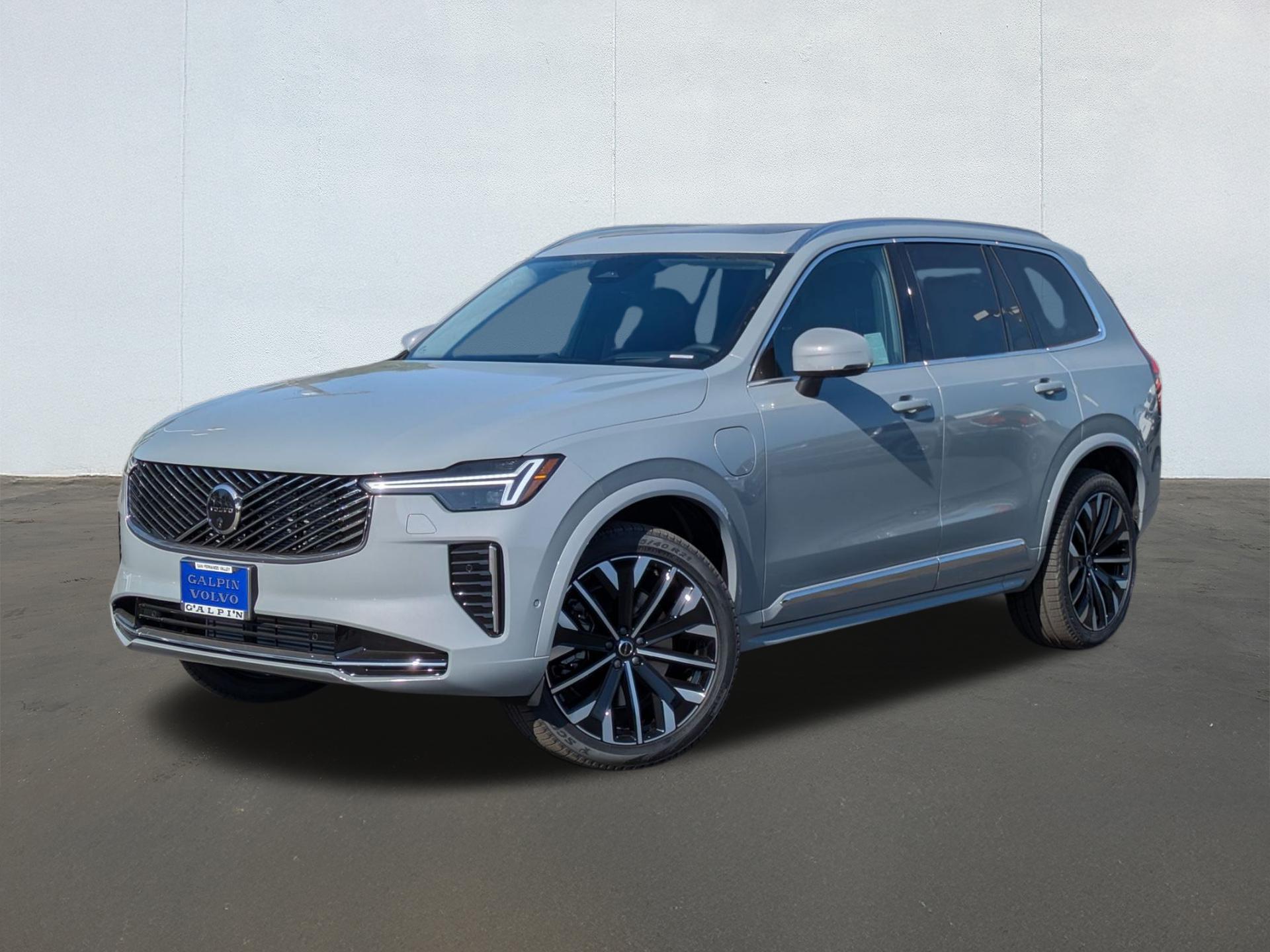 2026 Volvo XC90 T8 Recharge Ultra Bright 4WD's photo