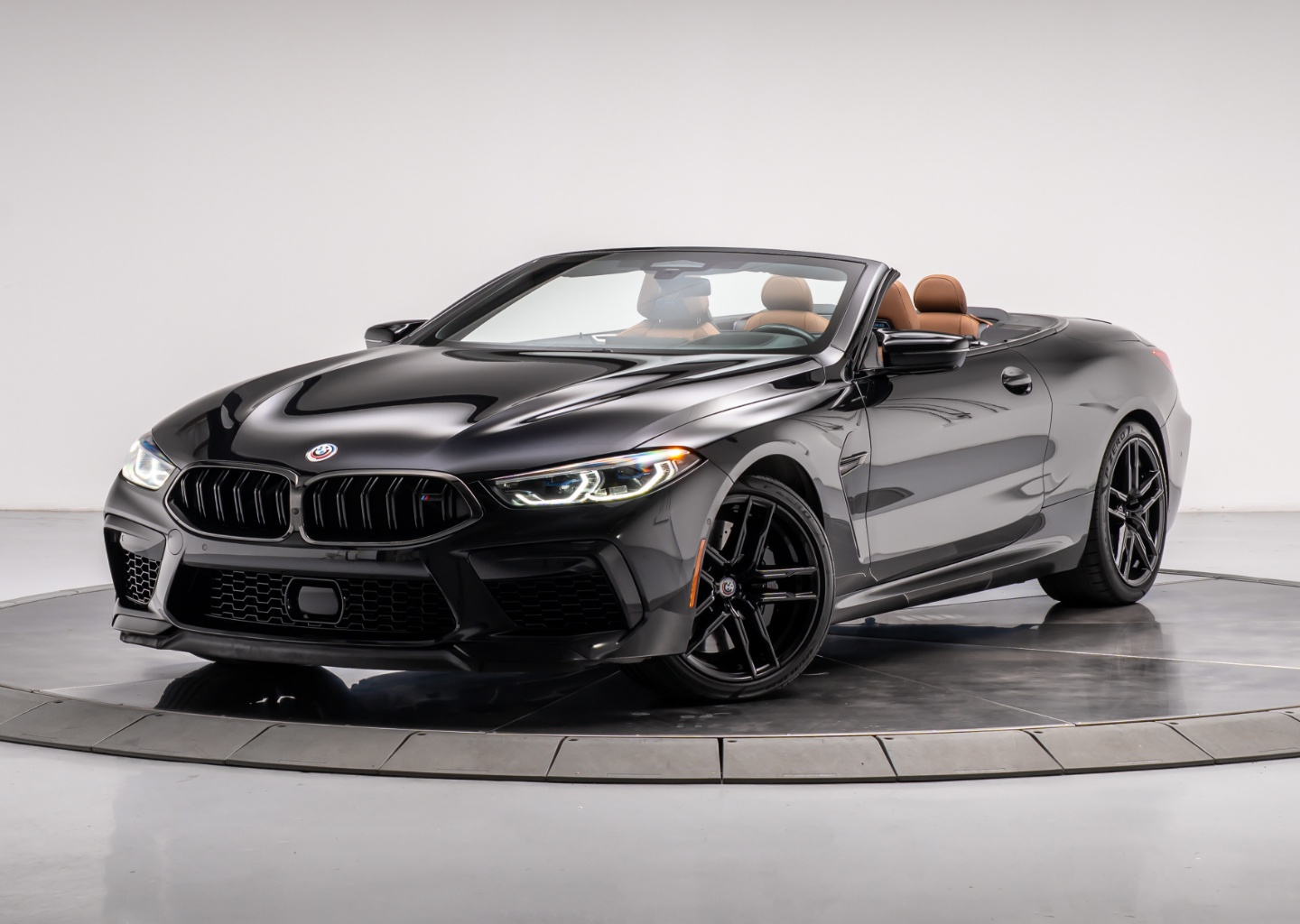 2023 BMW M8 Competition's photo