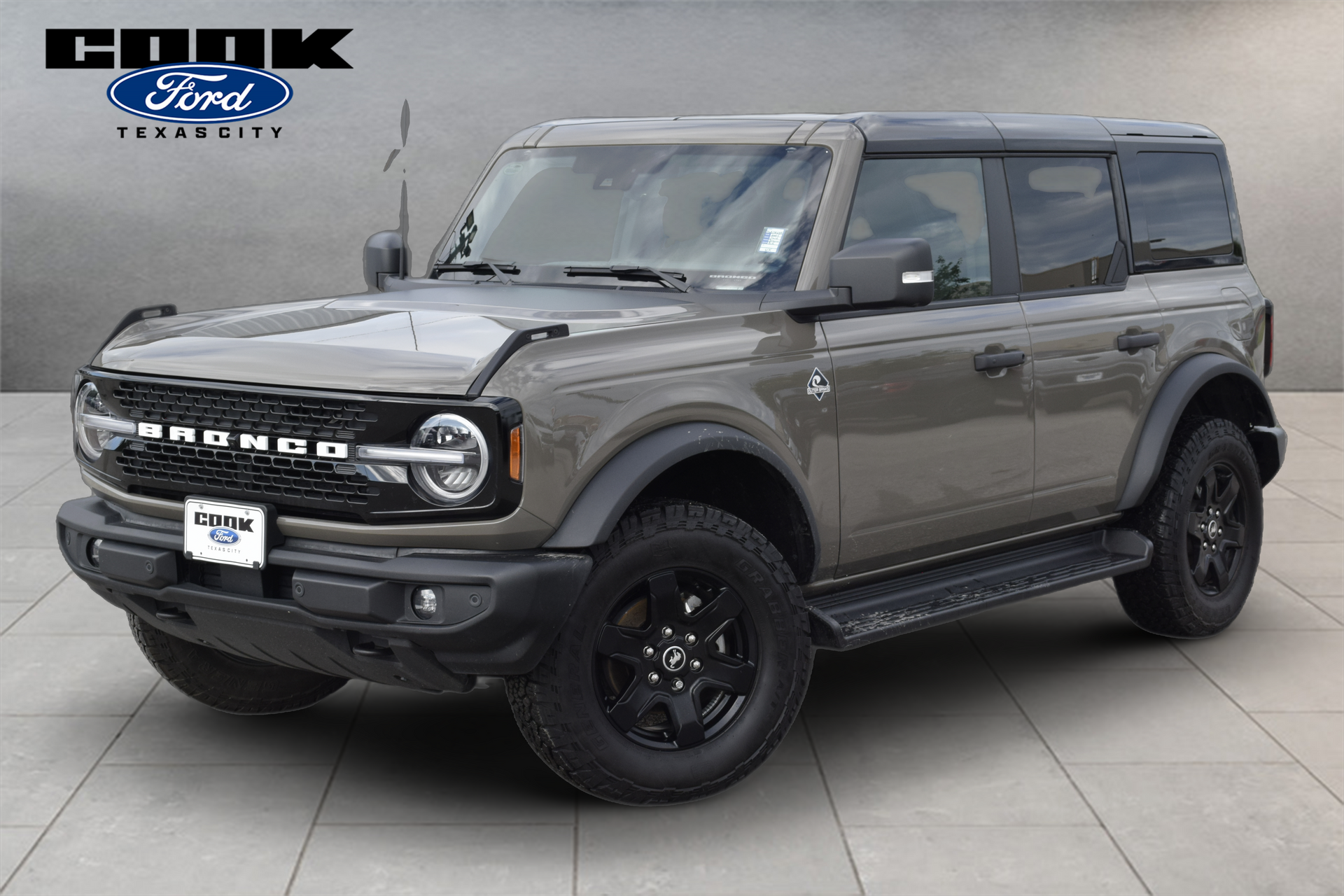 2025 Ford Bronco Outer Banks 4x4's photo