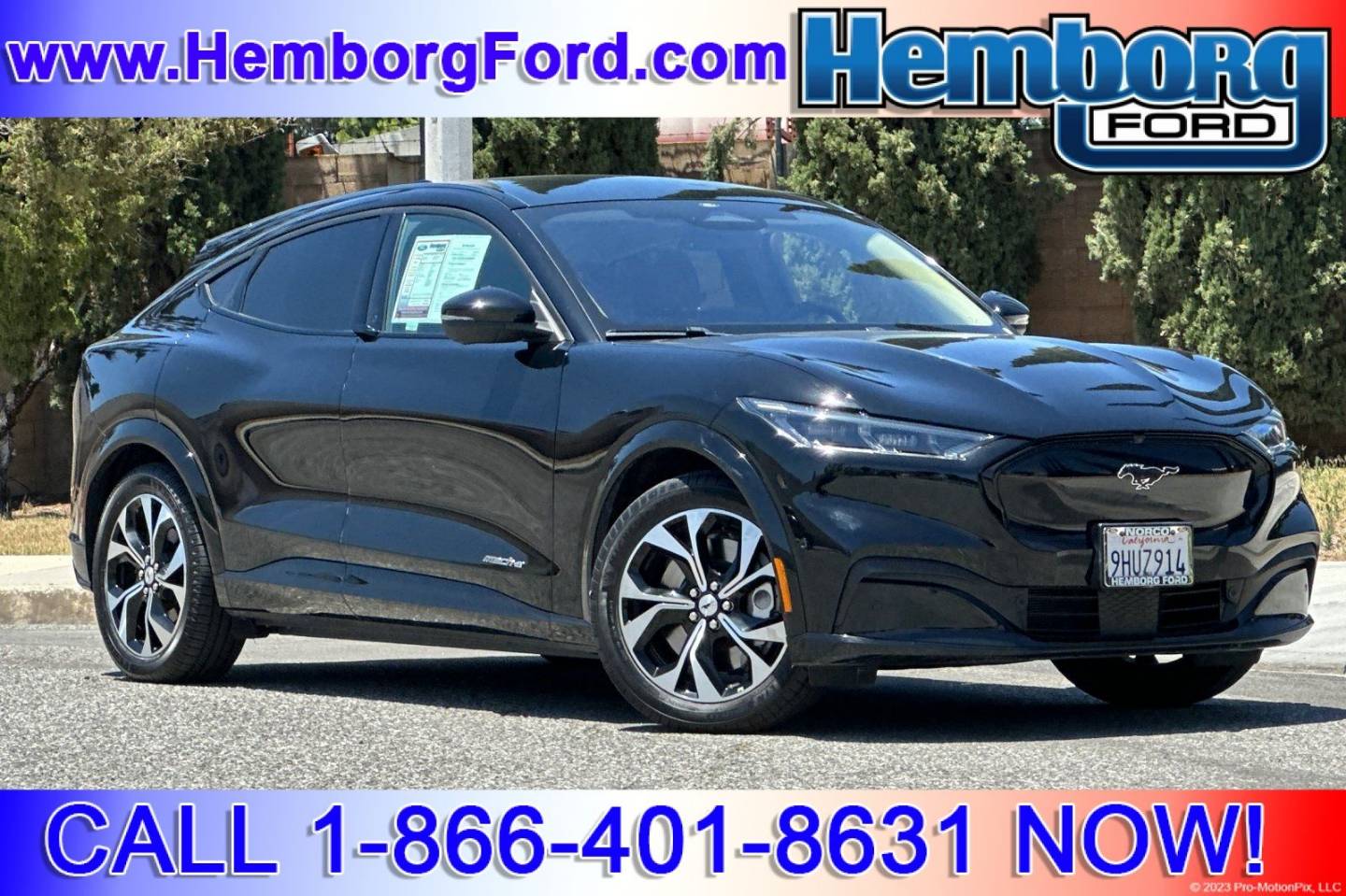 2023 Ford Mustang-Mach-e Premium's photo