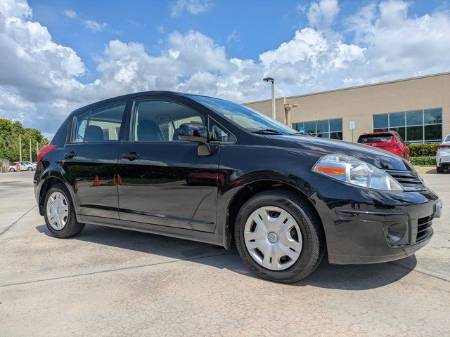 2011 Nissan Versa 1.8 S
