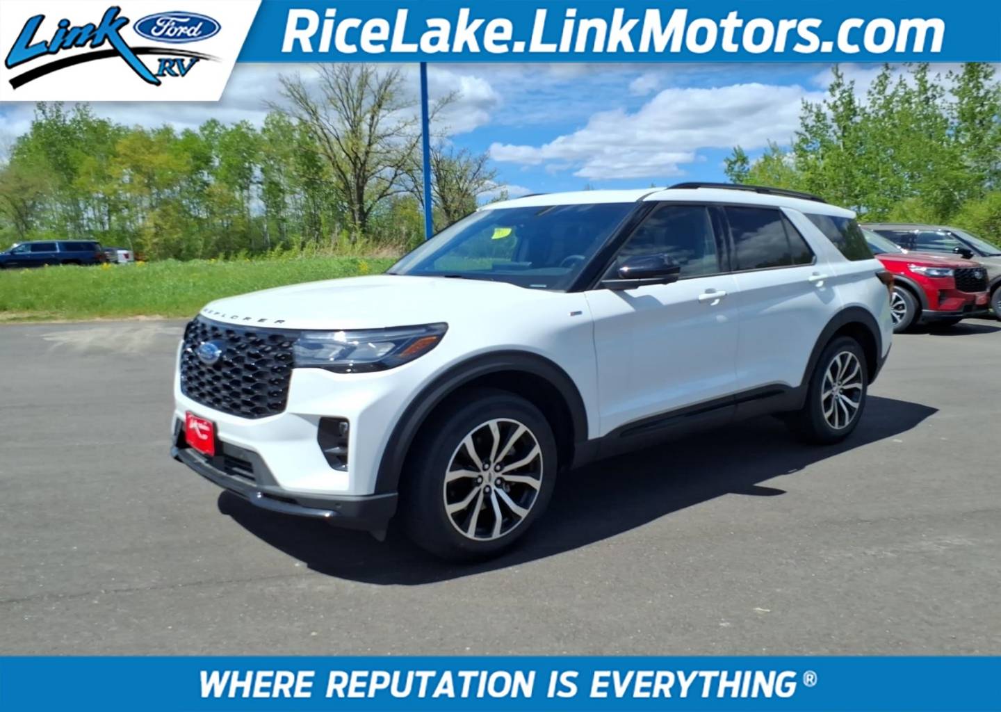 2026 Ford Explorer ST-LINE 4WD's photo
