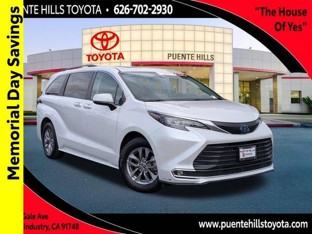 2024 Toyota Sienna XLE