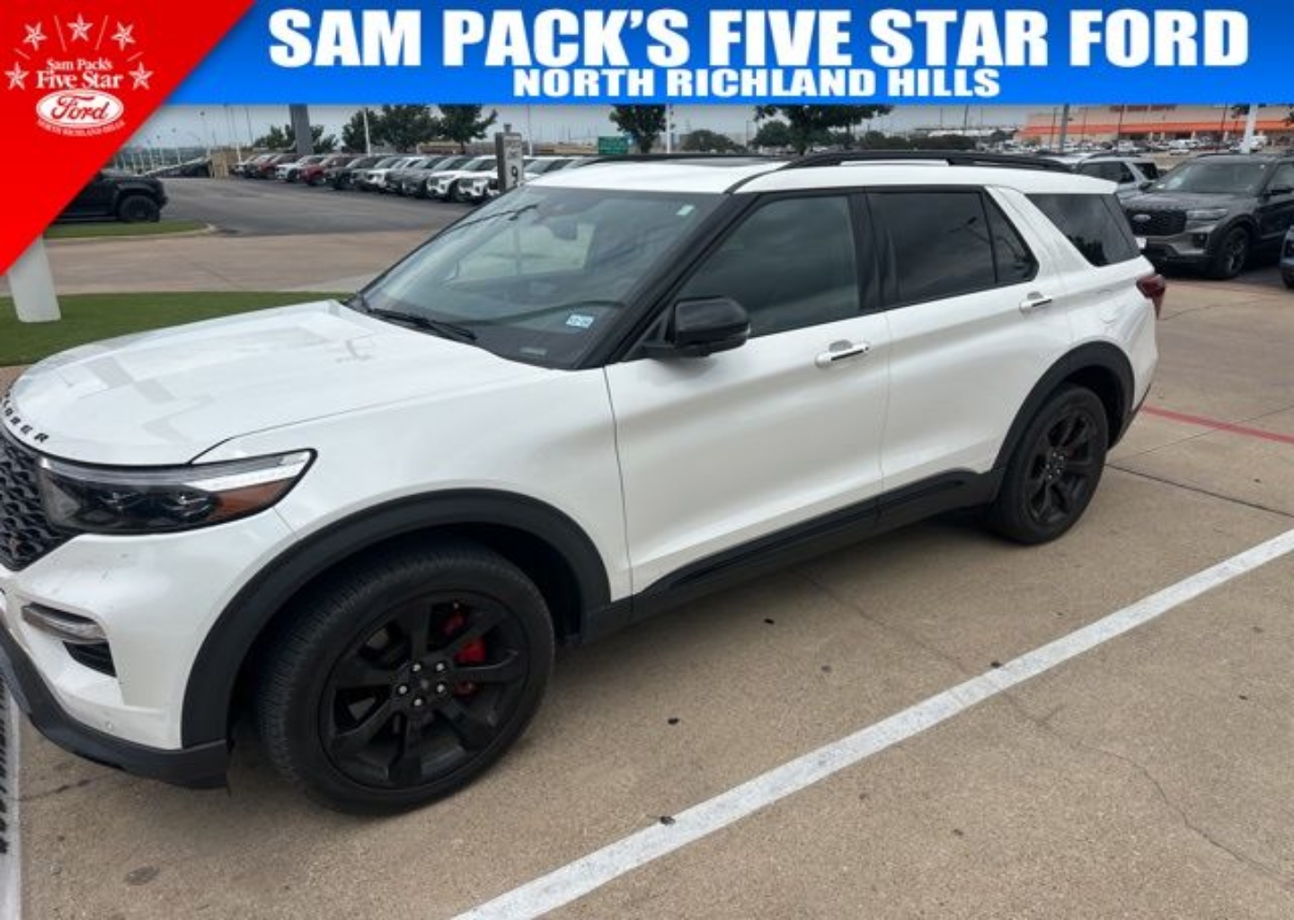2023 Ford Explorer ST 4WD's photo