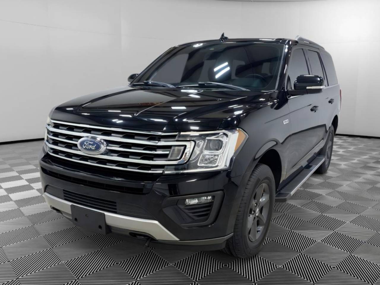 2018 Ford Expedition XLT's photo