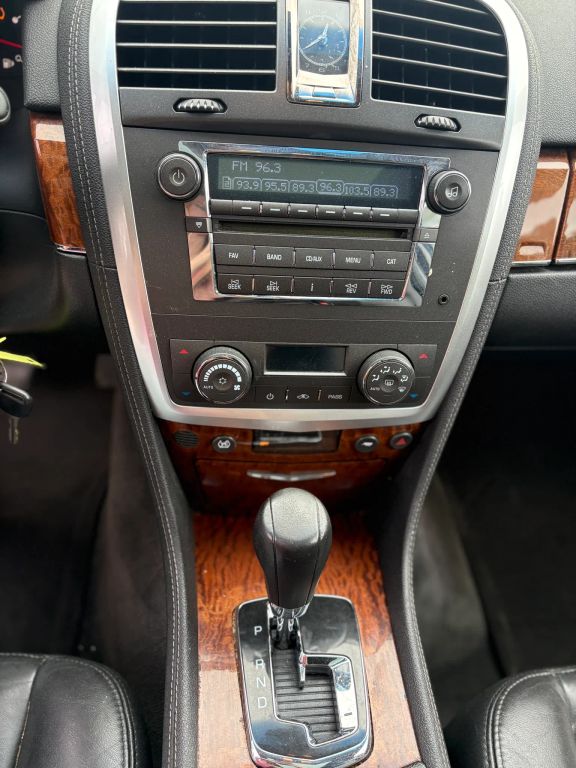 2008 Cadillac SRX Base - Photo 18