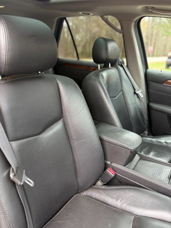 2008 Cadillac SRX Base - Photo 38