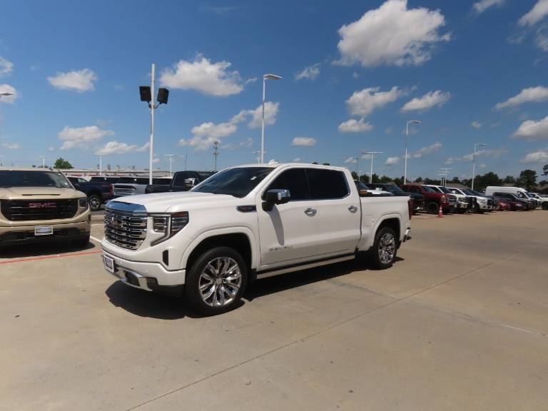 2024 GMC Sierra 1500 4WD Crew Cab 147 Denali