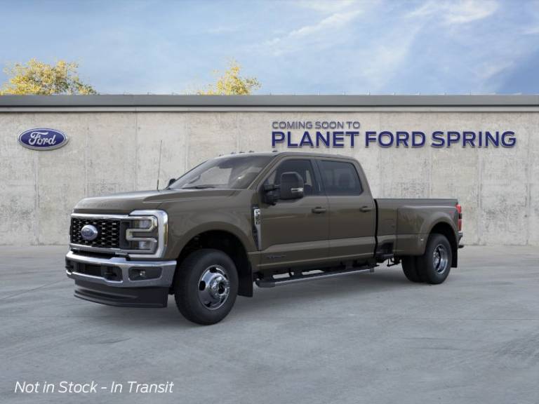 2026 Ford Super Duty F-350 DRW LARIAT 4WD Crew Cab 8' Box