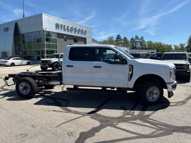 2026 Ford Super Duty F-350 SRW XL