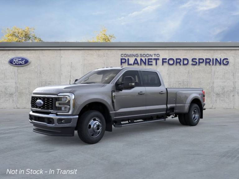 2026 Ford Super Duty F-350 DRW LARIAT 4WD Crew Cab 8' Box