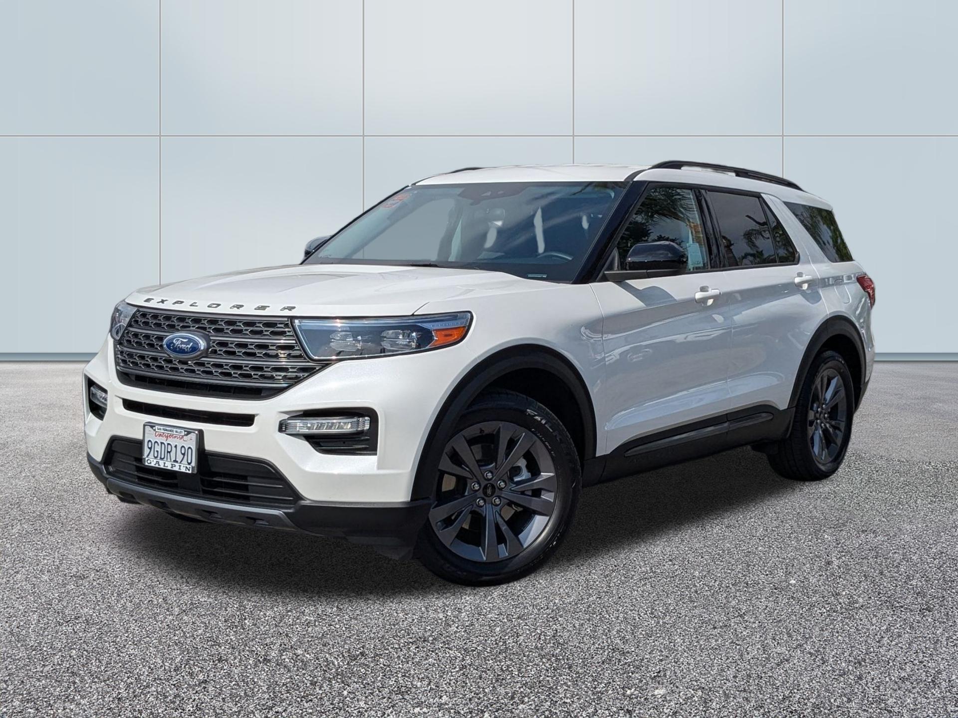 2023 Ford Explorer XLT RWD's photo