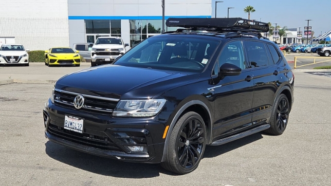 2021 Volkswagen Tiguan 2.0T SE R-Line Black's photo