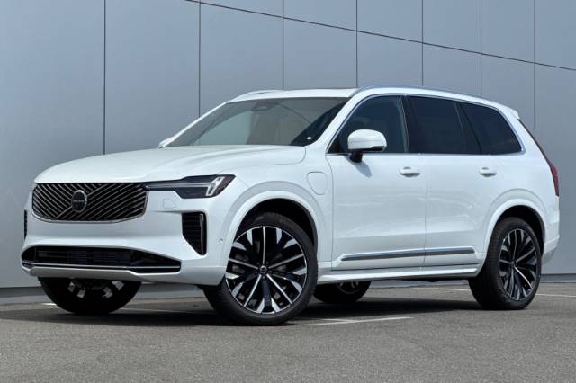 2026 Volvo XC90 Plug-In Hybrid T8 Plus