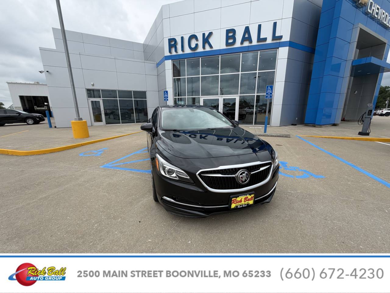 2017 Buick LaCrosse Essence's photo