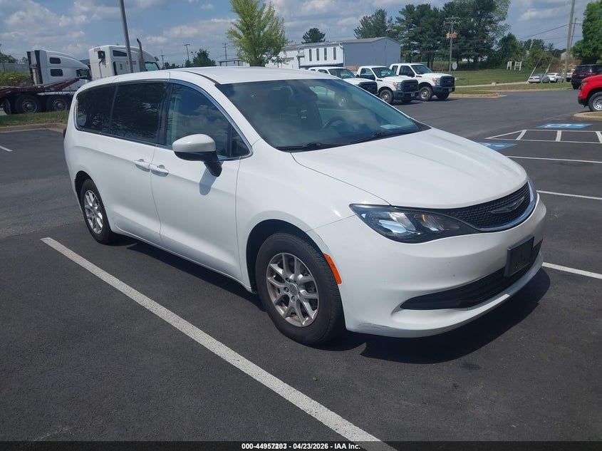2020 Chrysler Voyager