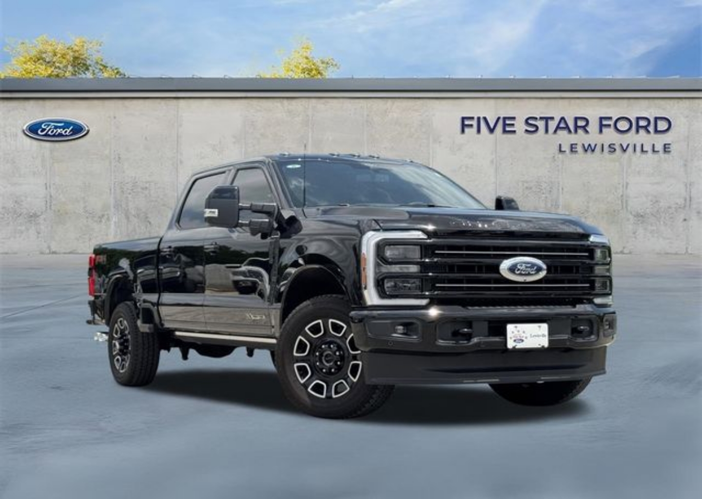 2026 Ford F-250 Platinum 4x4 Crew Cab 8' Box's photo