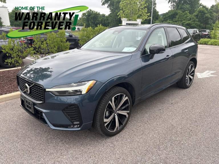 2024 Volvo XC60 Ultimate Dark Theme