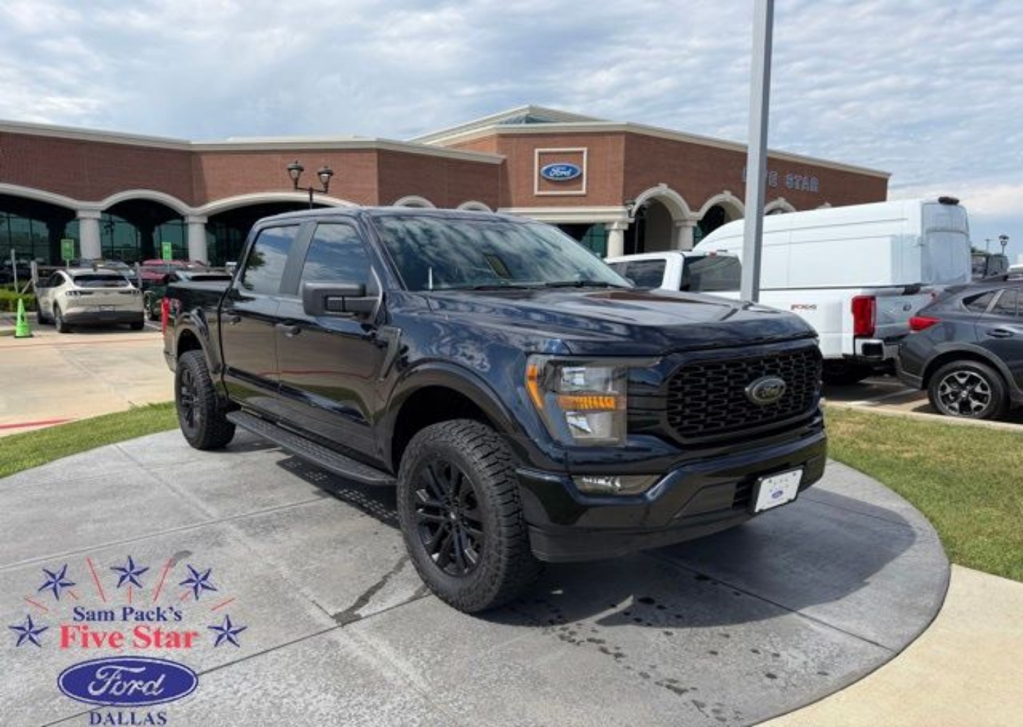 2023 Ford F-150 XL SuperCrew 5-1/2 Box's photo