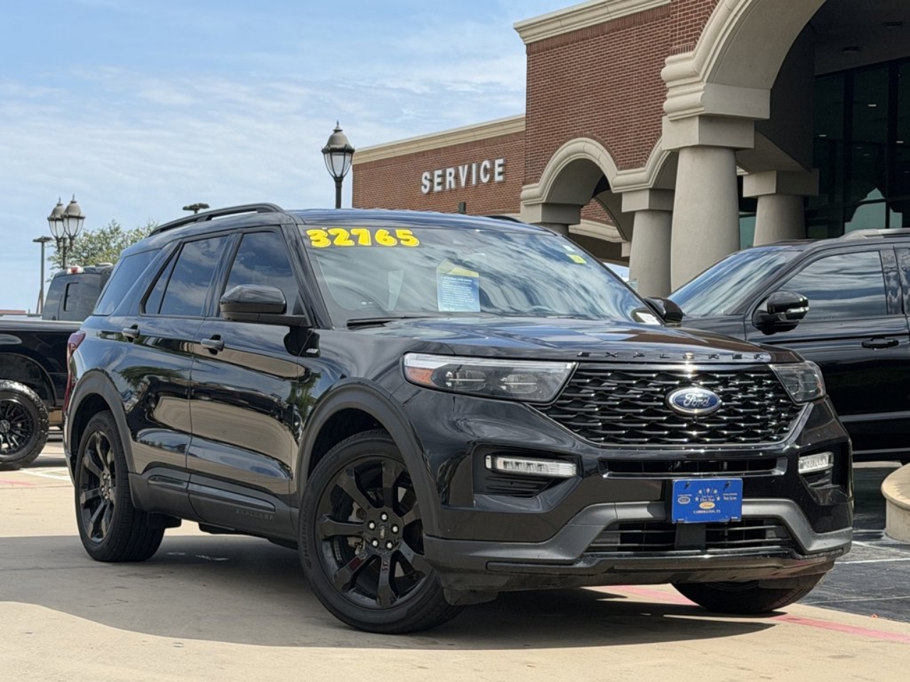 2022 Ford Explorer ST-LINE RWD's photo