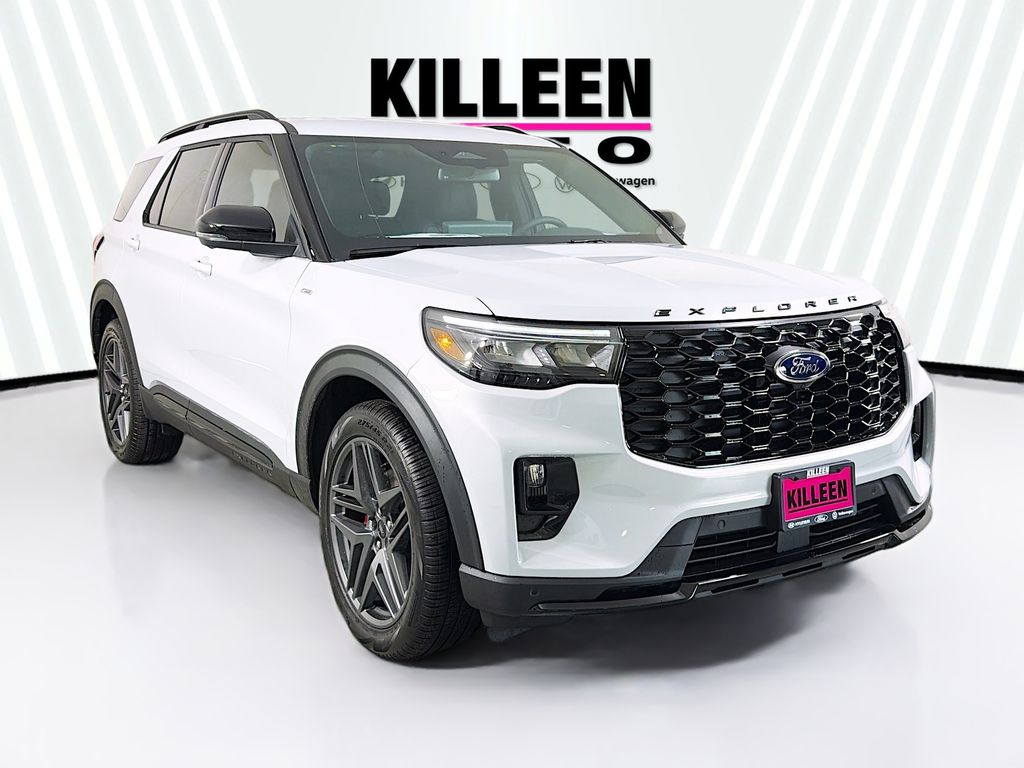 2026 Ford Explorer ST-LINE RWD's photo