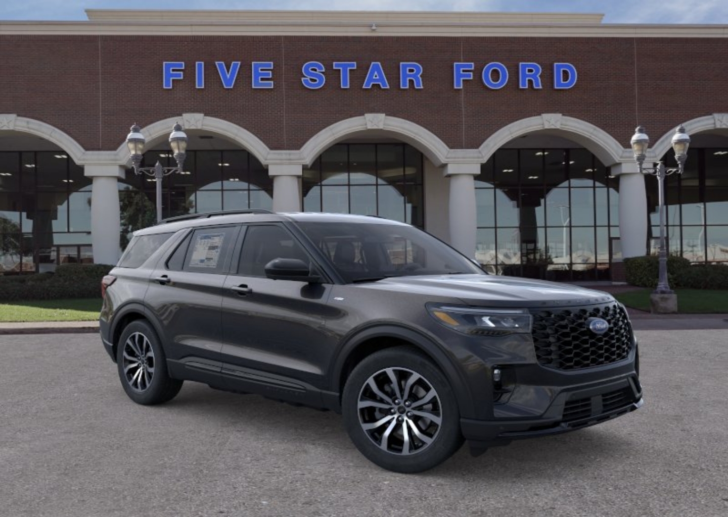 2026 Ford Explorer ST-LINE RWD's photo