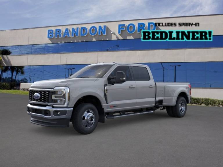 2026 Ford Super Duty F-350 DRW LARIAT